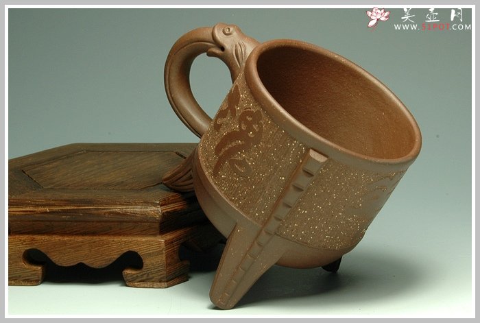 紫砂壶图片：三足龙杯 - 宜兴紫砂壶网