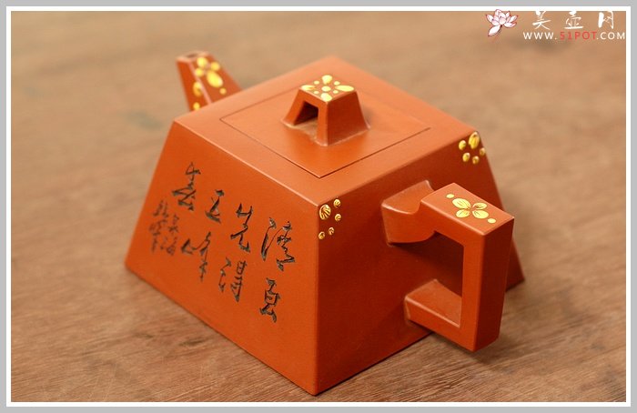 紫砂壶图片：精品点彩升方 谭泉海刻绘 - 宜兴紫砂壶网