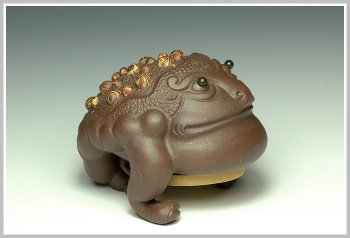 紫砂壶图片：金蟾宝贝 - 宜兴紫砂壶网