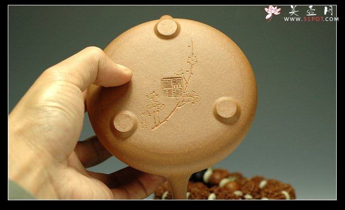 紫砂壶图片：傲骨.寒梅 - 宜兴紫砂壶网