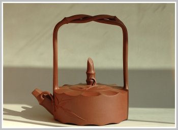 紫砂壶图片：六方竹提梁 - 宜兴紫砂壶网