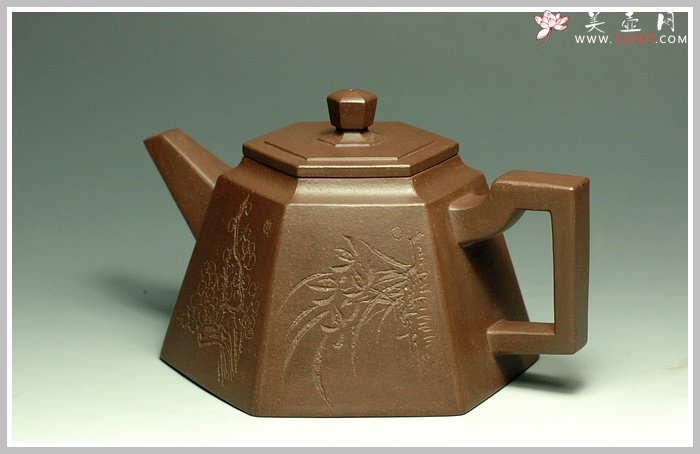 紫砂壶图片：全手紫泥高六方 - 宜兴紫砂壶网