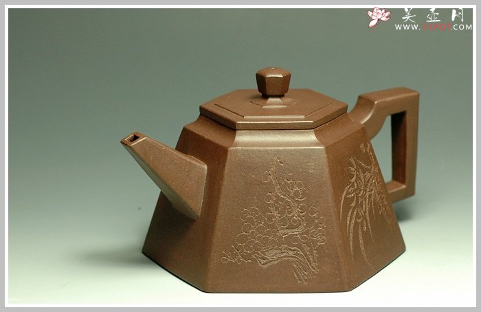 紫砂壶图片：全手紫泥高六方 - 宜兴紫砂壶网