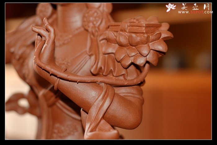 紫砂壶图片：文殊菩萨送吉祥 范泉明老师精品 - 宜兴紫砂壶网