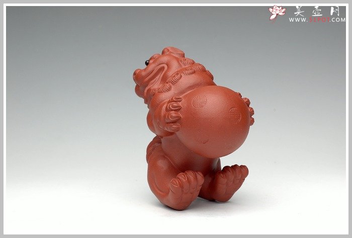 紫砂壶图片：一对送福的小狮子 - 宜兴紫砂壶网