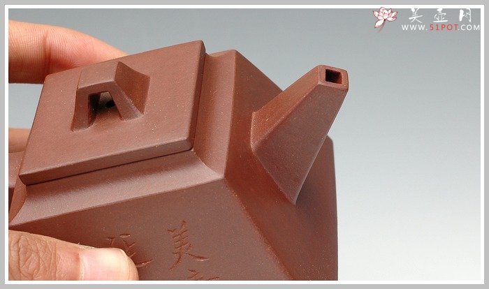 紫砂壶图片：全手压盖四方-雅致小方 - 宜兴紫砂壶网