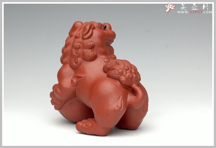 紫砂壶图片：一对送福的小狮子 - 宜兴紫砂壶网