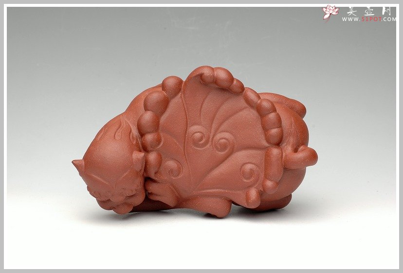 紫砂壶图片：一团和气 狻猊壶托 - 宜兴紫砂壶网