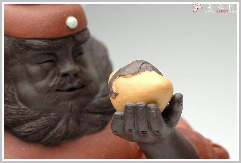 紫砂壶图片：钟馗引福 - 宜兴紫砂壶网