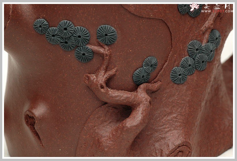 紫砂壶图片：苍健俊逸之全手松桩 - 宜兴紫砂壶网