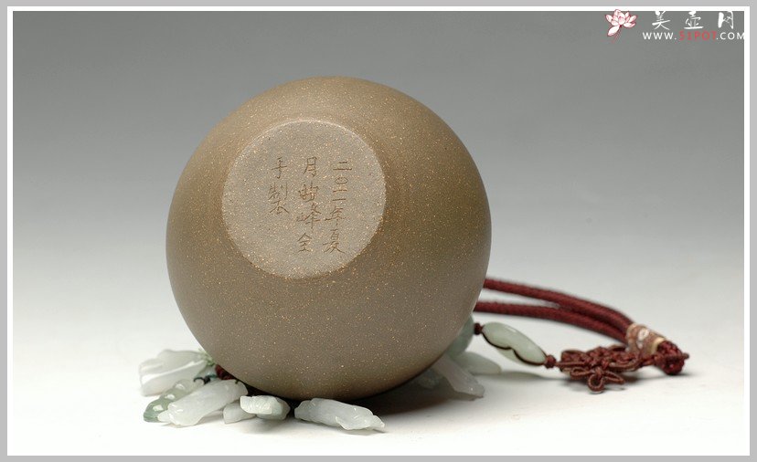 紫砂壶图片：全手刹凹成型 一厂老青段 只一个 - 宜兴紫砂壶网