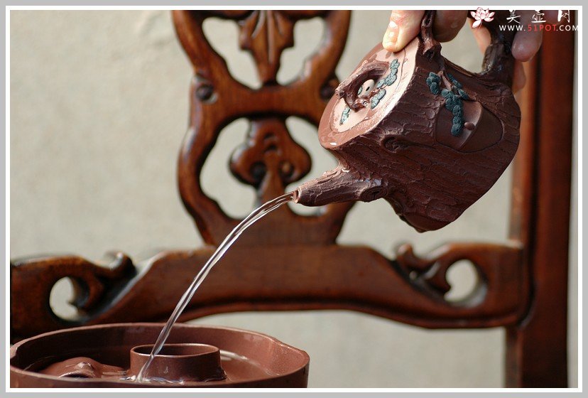 紫砂壶图片：全手花货精品之松竹常青 - 宜兴紫砂壶网