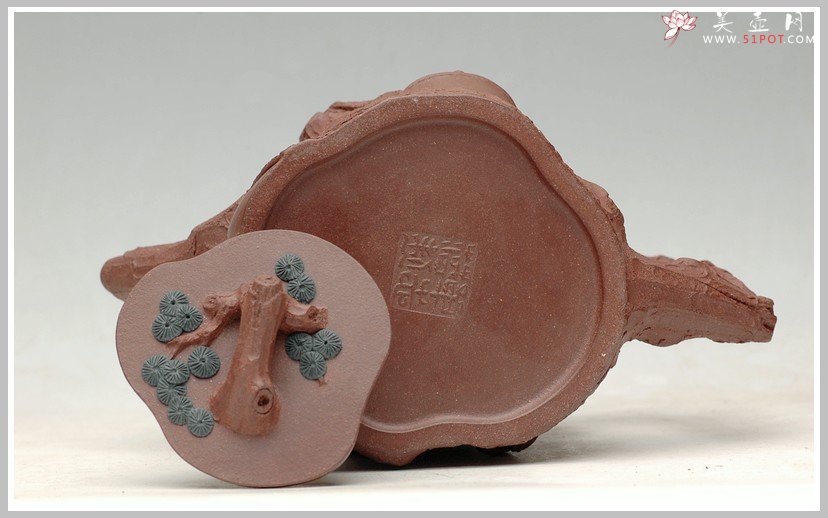 紫砂壶图片：全手花货精品之松竹常青 - 宜兴紫砂壶网