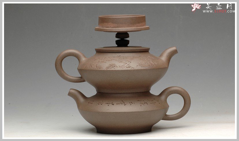 紫砂壶图片：和石双刀刻绘 合璧 - 宜兴紫砂壶网