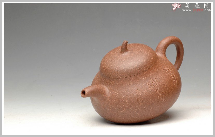 紫砂壶图片：经典之作 风雅俊秀 全手茄段 - 宜兴紫砂壶网