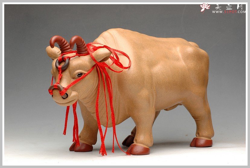 紫砂壶图片：丰收送金牛  精品雕塑长26cm - 宜兴紫砂壶网