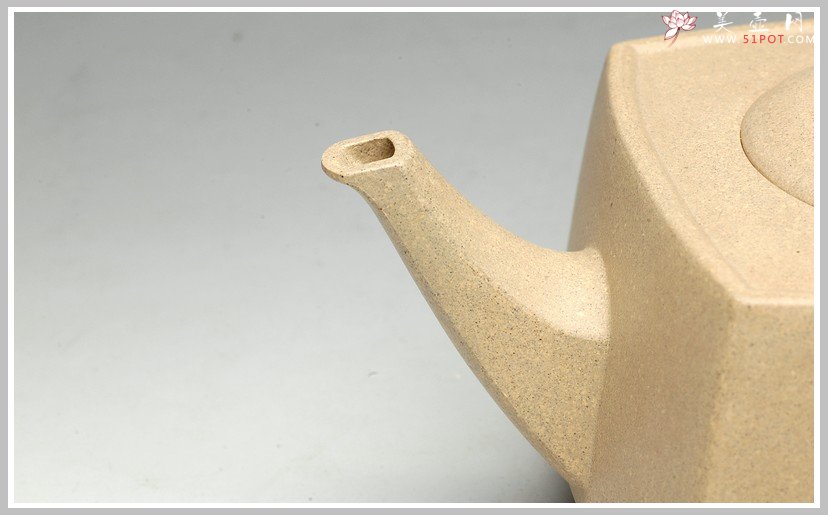 紫砂壶图片：优质本绿 全手精品砂四方 - 宜兴紫砂壶网