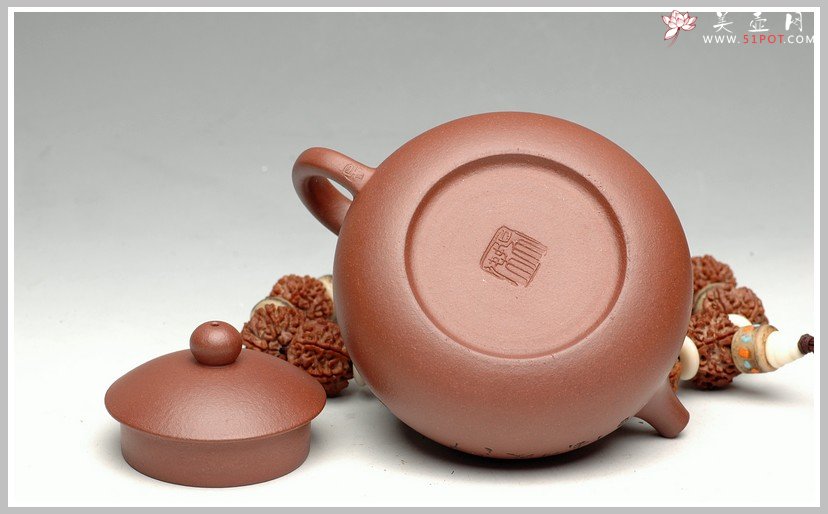 紫砂壶图片：东风第一枝 刻梅西施 - 宜兴紫砂壶网