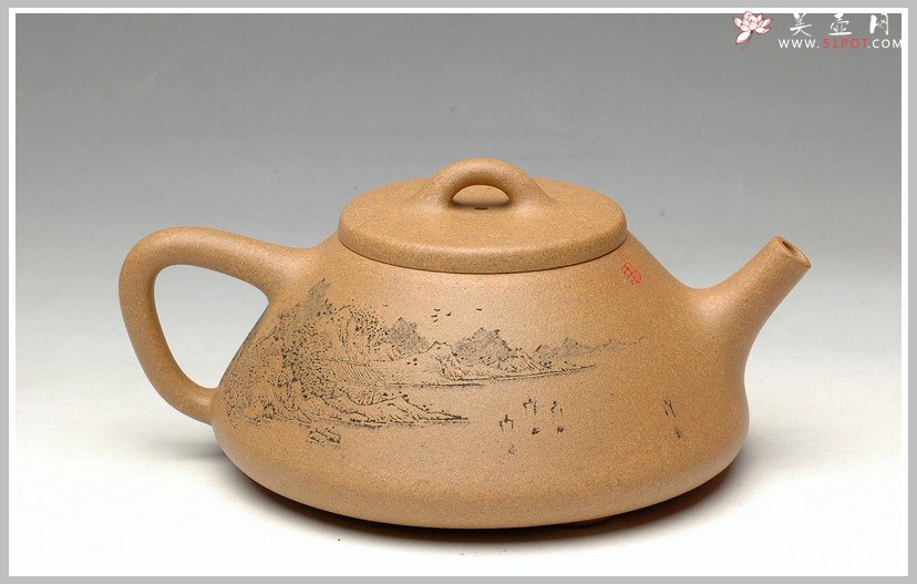 紫砂壶图片：强强联合 李彦雄通景山水 全手子冶石瓢 - 宜兴紫砂壶网