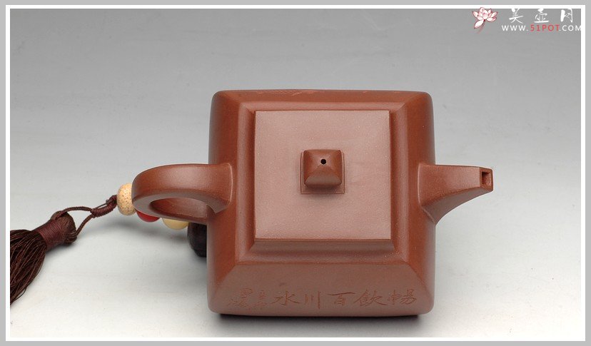 紫砂壶图片：史金妹老师新品 全手志在四方 李昌鸿大师即兴装饰 - 宜兴紫砂壶网