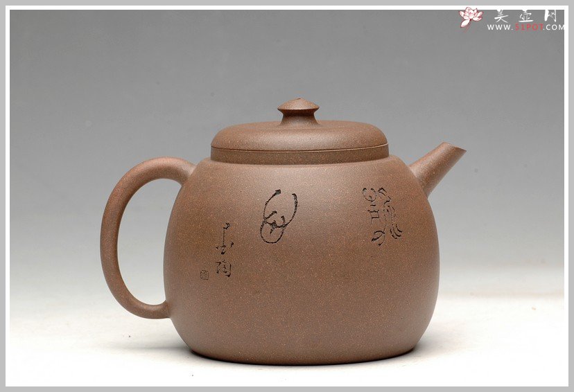 紫砂壶图片：经典 拙味 全手浅刻山水龙蛋 - 宜兴紫砂壶网