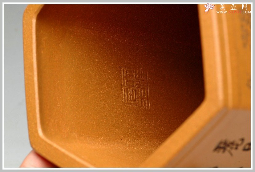 紫砂壶图片：全手工六方笔筒  李彦雄老师精心装饰 大图多细品 - 宜兴紫砂壶网