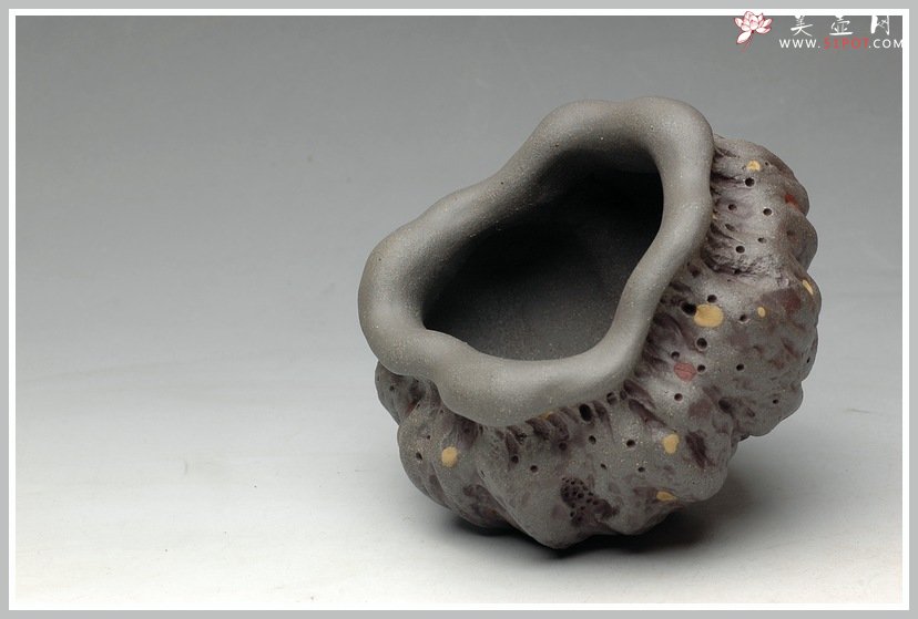 紫砂壶图片：古俊高雅  莲蓬香炉 小水洗 稀少青灰泥 - 宜兴紫砂壶网