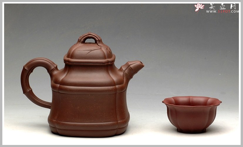 紫砂壶图片：融合方器、花货、筋囊融为一体  四方竹段 - 宜兴紫砂壶网