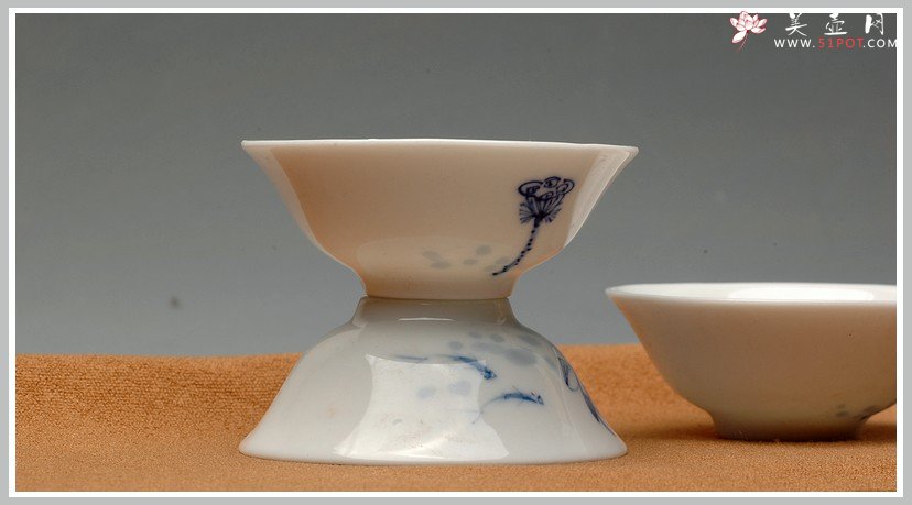 紫砂壶图片：鱼戏小杯 雅致 功夫茶小杯 - 宜兴紫砂壶网