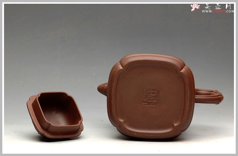 紫砂壶图片：融合方器、花货、筋囊融为一体  四方竹段 - 宜兴紫砂壶网