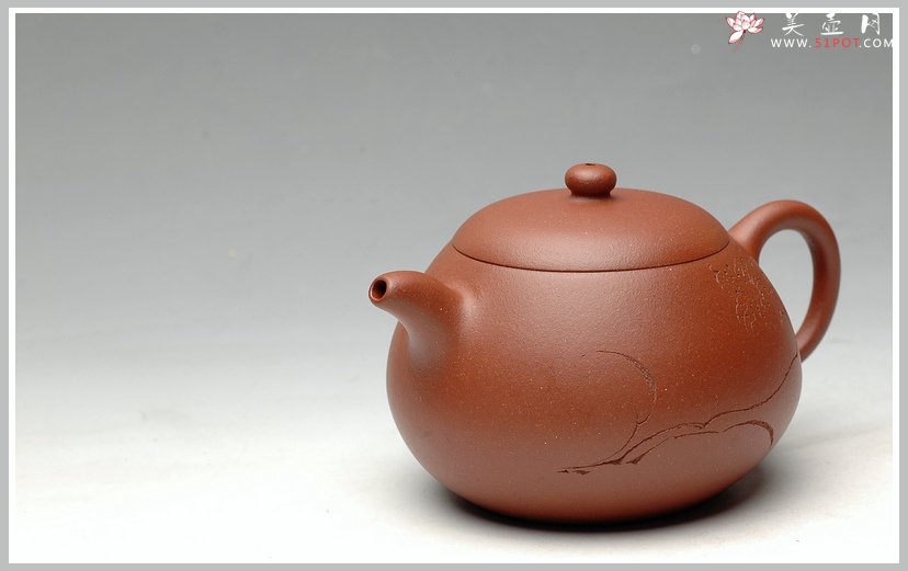 紫砂壶图片：清新雅致 墨陶装饰   全手西施 实力尹君峰经典作品 - 宜兴紫砂壶网