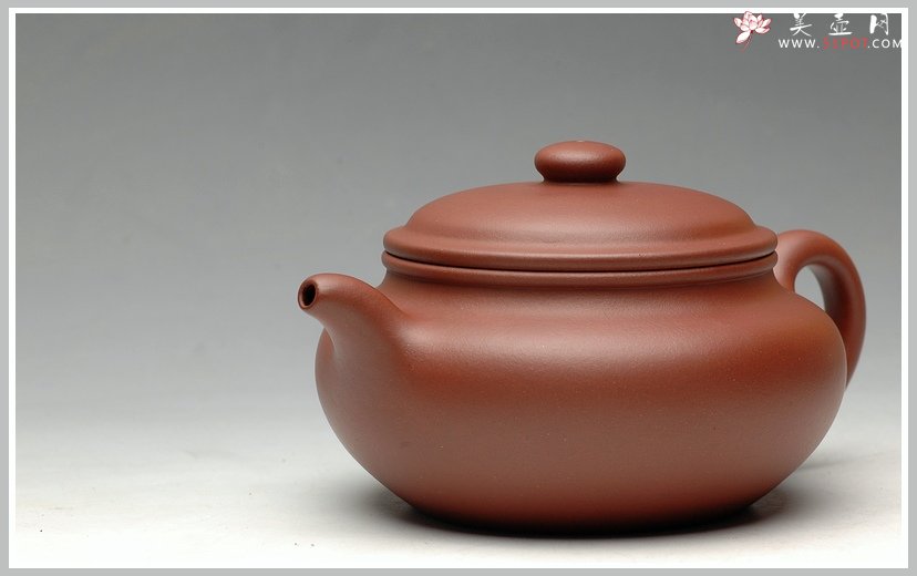 紫砂壶图片：追摹大亨风采 原矿迷人红皮龙 全手仿古 - 宜兴紫砂壶网