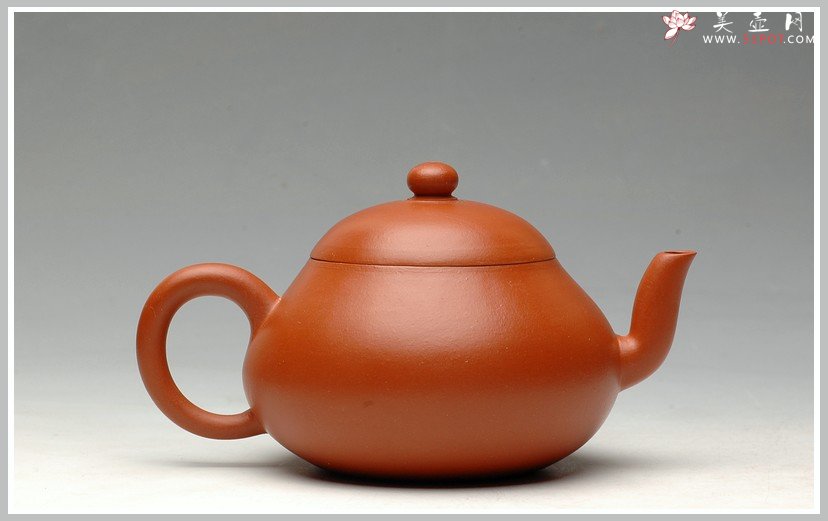 紫砂壶图片：古拙之味  全手朱泥梨形  手中无梨式，难以言茗事 - 宜兴紫砂壶网