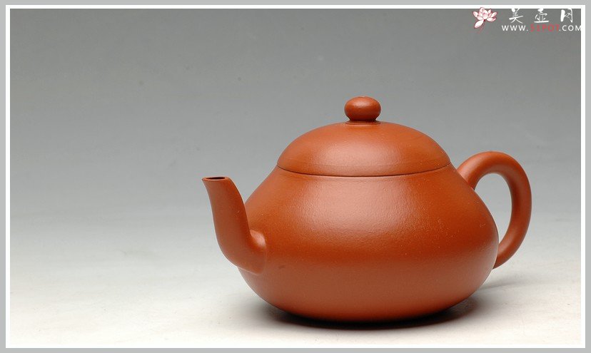 紫砂壶图片：古拙之味  全手朱泥梨形  手中无梨式，难以言茗事 - 宜兴紫砂壶网