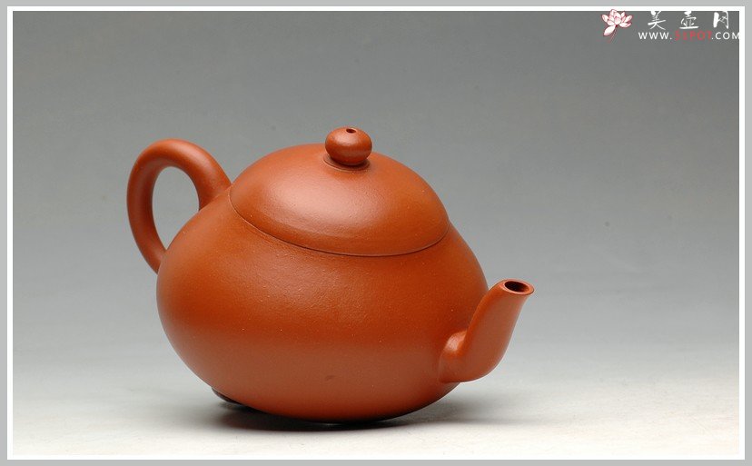 紫砂壶图片：古拙之味  全手朱泥梨形  手中无梨式，难以言茗事 - 宜兴紫砂壶网