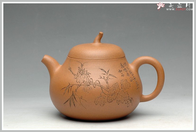 紫砂壶图片：辛卯年力作 国助和石刻绘 段泥全手一捺底玉成窑石匏 饱满可爱 - 宜兴紫砂壶网