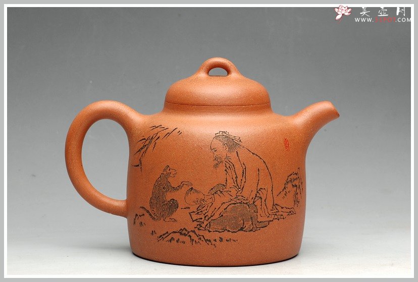 紫砂壶图片：饱满厚重 高古聚德 优质烁金降坡泥 全手代表作高士壶 张听刚老师装饰 - 宜兴紫砂壶网