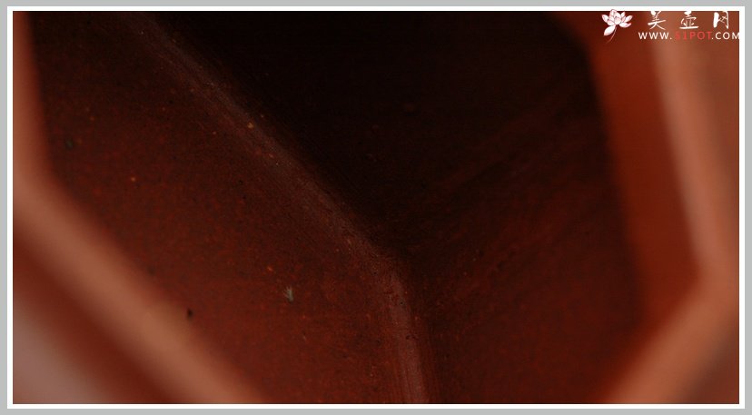 紫砂壶图片：李昌鸿老师装饰  全手小聚福八方 端庄周正 - 宜兴紫砂壶网