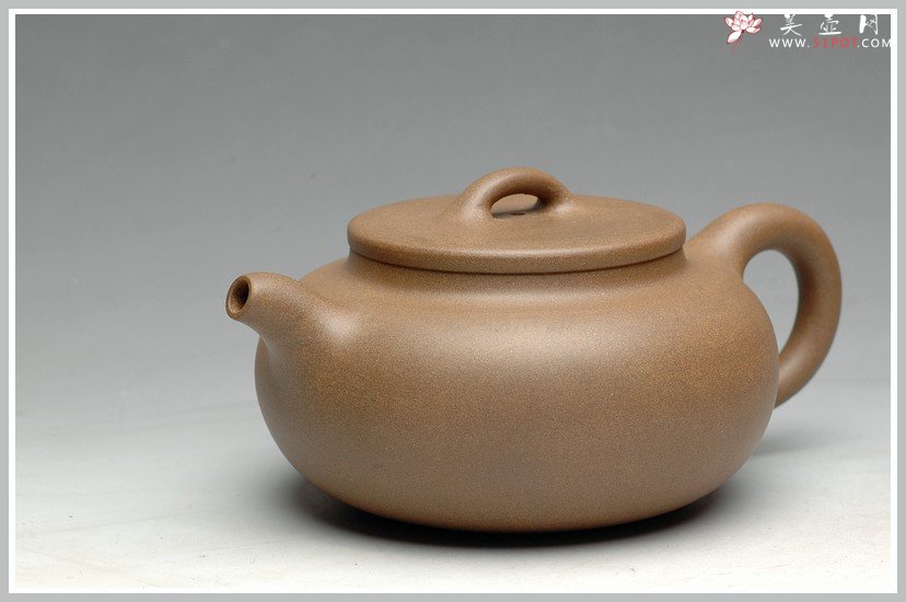 紫砂壶图片：简约而不简单 大方之器 全手上桥圆腹 - 宜兴紫砂壶网