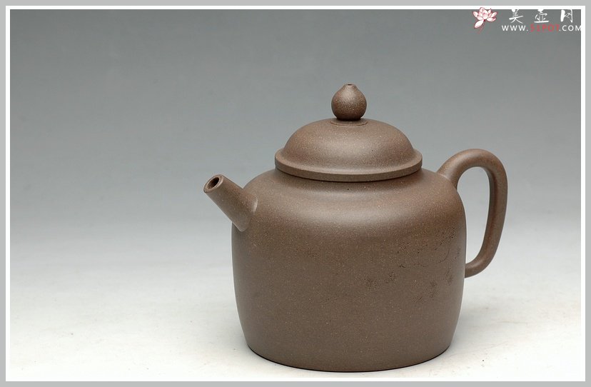 紫砂壶图片：轻巧实用 炮管杀茶 墨陶装饰鸳鸯  全手高德中 - 宜兴紫砂壶网