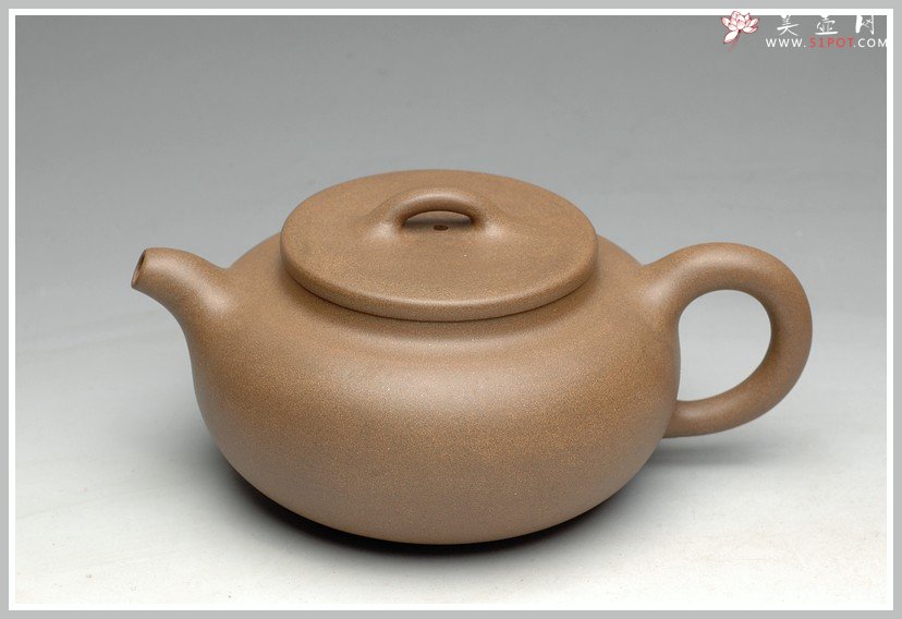 紫砂壶图片：简约而不简单 大方之器 全手上桥圆腹 - 宜兴紫砂壶网