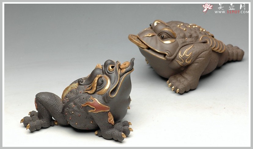 紫砂壶图片：金蟾之王 24纯金 霸气 精品雕塑 做工精细 - 宜兴紫砂壶网