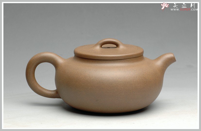 紫砂壶图片：简约而不简单 大方之器 全手上桥圆腹 - 宜兴紫砂壶网