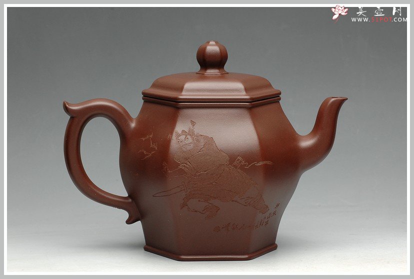 紫砂壶图片：圆润精神 高俊优雅 全手工 古韵方壶 - 宜兴紫砂壶网