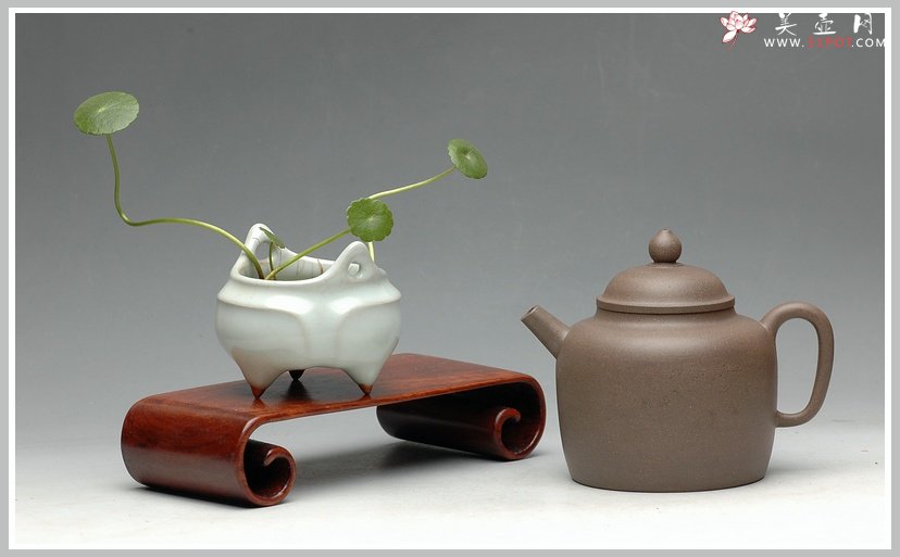 紫砂壶图片：轻巧实用 炮管杀茶 墨陶装饰鸳鸯  全手高德中 - 宜兴紫砂壶网