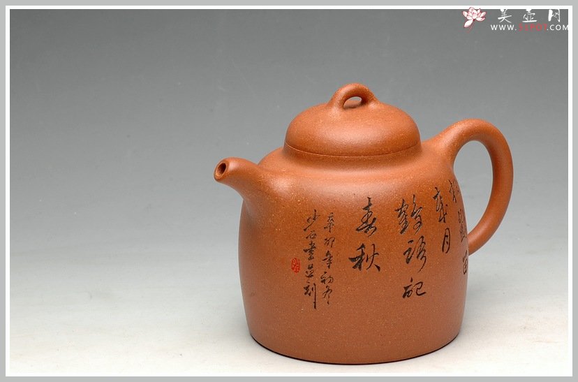 紫砂壶图片：饱满厚重 高古聚德 优质烁金降坡泥 全手代表作高士壶 张听刚老师装饰 - 宜兴紫砂壶网