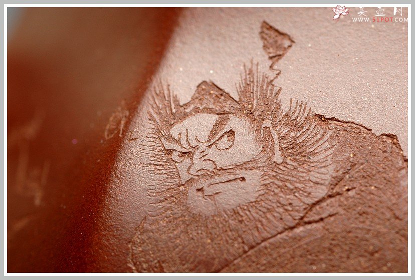 紫砂壶图片：圆润精神 高俊优雅 全手工 古韵方壶 - 宜兴紫砂壶网