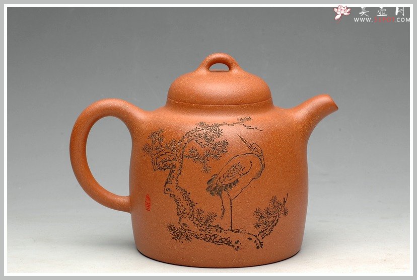 紫砂壶图片：饱满厚重 高古聚德 优质烁金降坡泥 全手代表作高士壶 张听刚老师装饰 - 宜兴紫砂壶网