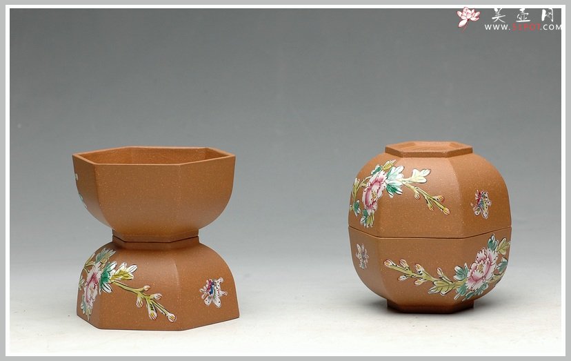 紫砂壶图片：牡丹蝴蝶 点彩 六方品茗杯 - 宜兴紫砂壶网