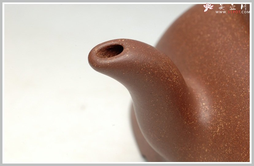 紫砂壶图片：圆润 浑厚   高颈孤菱 - 宜兴紫砂壶网